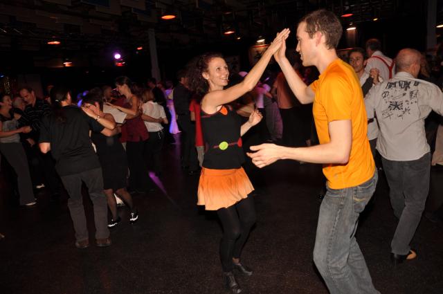 min 2010 11 13 fous swing 194
